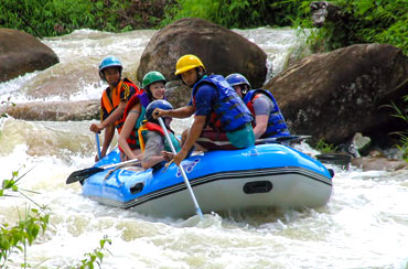 Melangit River Rafting and Tirta Empul Tour