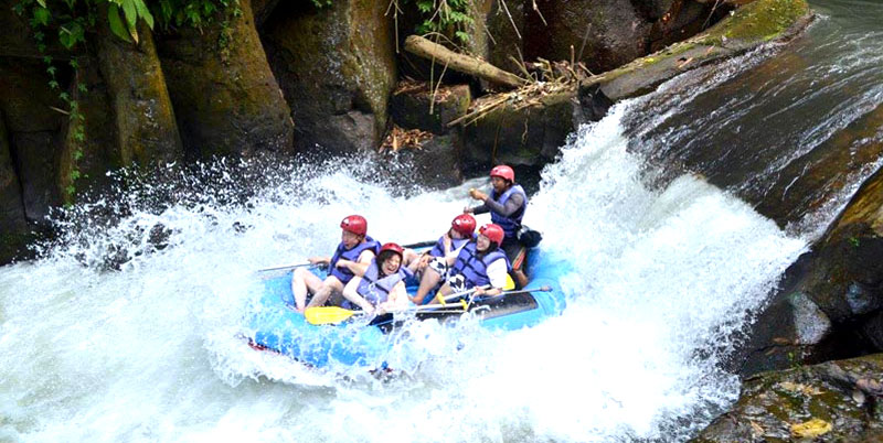 Melangit River Rafting Packages