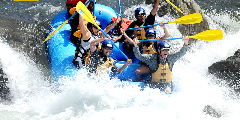 Melangit River Rafting and Tirta Empul Tour