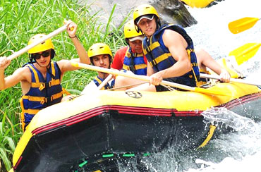 Telaga Waja Rafting and Shopping Tour Packages